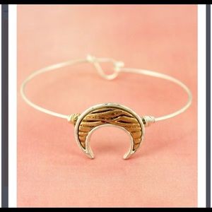 🎄Reduced Buy 2 Get 1 Silver & Horn Bracelet🎄